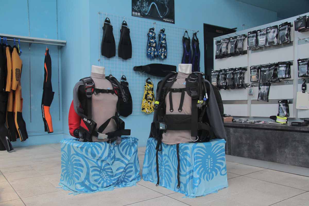 Produk SeaGods Wetsuit di etalase tokonya